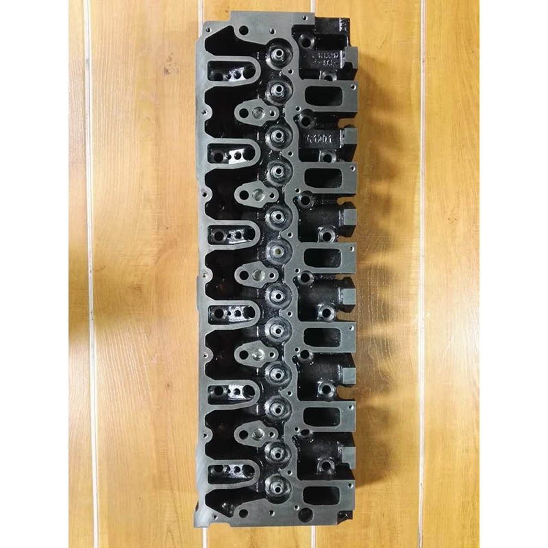 Compatible avec le moteur Volvo D6D EC210B Excavatrice - Tête de cylindre