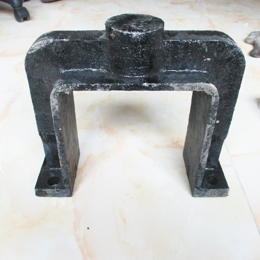 Compatible avec l'excavateur Hitachi EX100-2 EX100-3 EX100-5 EX120-2 EX120-3 EX120-5 Yoke 1014798 EX100-2,EX100-3,EX100-5,EX120-2,EX120-3,EX120-5