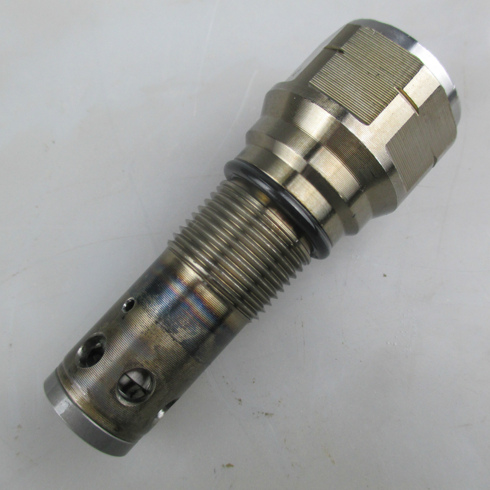 Compatible avec la valve de dépassement de moteur Hyundai Excavator R225LC-7